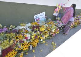At trader joe's, flowers cost less than a rotisserie chicken. Trader Joe S Manager Killed In Silver Lake Barricade Remembered As Brilliant And Kind Daily News