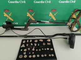 Ya encontre mis primeros tesoros y monedas con mi. Investigados En Palencia Por Llevar Monedas Antiguas Y Dos Detectores De Metales El Norte De Castilla
