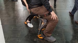 Der komfortable, transportable stuhl ist ideal für strand, festivals oder campingplatz geeignet und bietet ihnen immer und überall einen bequemen sitzplatz mit rückenpolsterung. Noonee Exoskelett Ermoglicht Sitzen Ohne Stuhl Golem De