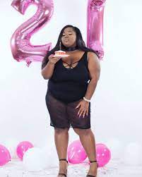 Which is the best plus size photo pose? 21st Birthday Photoshoot Pinterest Asiapersuasion Birthday Swimsuit 21st Birthday Photoshoot Birthday Photoshoot