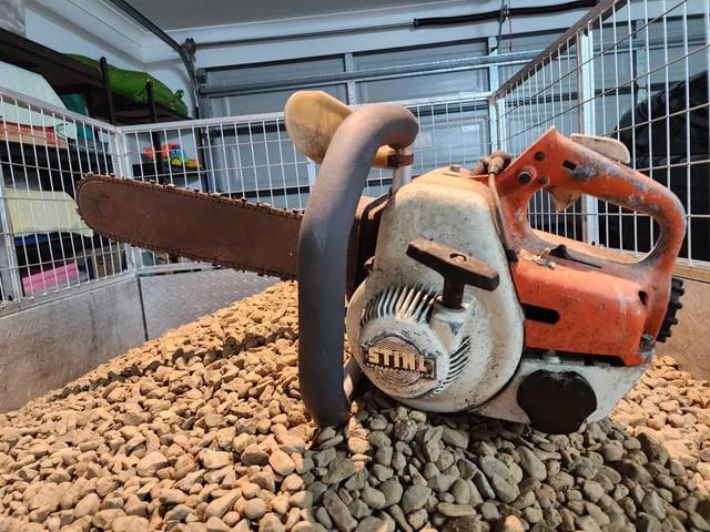 Help gathering information on old Stihl Chainsaw : r/stihl