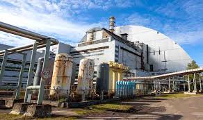 Aujourd'hui, 33 ans après l'accident, tchernobyl abrite des ours, des bisons, des loups, des lynx un parfait exemple de la diversité de la faune de tchernobyl est donné par projet tree (transfer. Le Sarcophage En Beton De Tchernobyl Est Sur Le Point De S Effondrer Un Demantelement Est Prevu