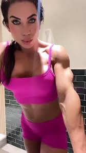 Off-season Bulky Muscles Posing Nude: Amateur Porn by FapHouse
