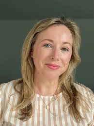 Amanda Sliger's Instagram, Twitter & Facebook