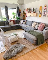 If You Ve Seen My Stories Today I Bought Finally A Bigger Rug That Fits The Huge Sofa Oturma Odasi Tasarimlari Oturma Odasi Dekorasyonu Oturma Odasi Fikirleri