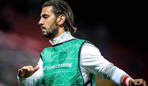 Mein herz schlägt für dich dragović, der die gegner von hinten netzt (?) und die schönste frisur der translation: Gerucht Dynamo Kiev Plant Ruckkehr Von Aleksandar Dragovic