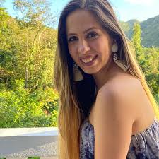 Soy una mujer libre. . Dentro de toda esta tempestad y “crisis” me siento  feliz de decir que soy una mujer libre. A pesar de que todos estamos  encerrados en nuestras casas