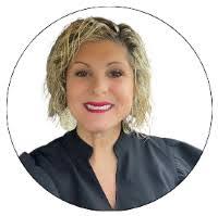 Abigail Davis's Instagram, Twitter & Facebook