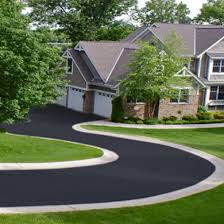 Instant Curb Appeal 15 Fast Facade Fix Ups Driveway Design Driveway Entrance Curb Appeal