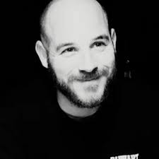 Trouvez un freelance Adobe-premiere disponible sur Malt