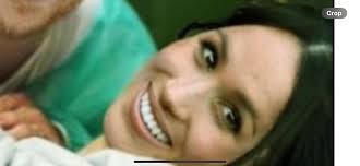 Do these look photoshopped? : r/SaintMeghanMarkle