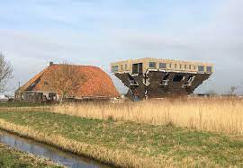 Wetter siket syn wei fia de leechste plakken yn it lânskip. Lanskip Twitter Search