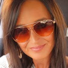 Nikki Adams Grivetti (@nikkiadamsgrivett)