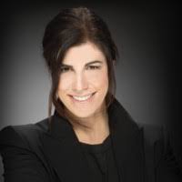 Anna Speck's Instagram, Twitter & Facebook