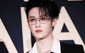 Mặt thật của Hoàng tử Bắc Hải: Là chàng Tương Liễu độc nhất vô nhị, tuy lùn  nhưng diện mạo nam thần