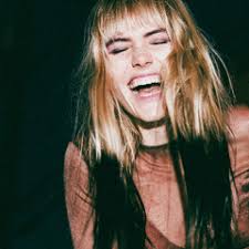 Stream Julia Sandstorm music