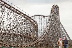 It is the first wooden roller coaster to use prefabricated track. Colossos Achterbahn Im Heide Park Soltau Cordes Holzbau