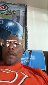 Hello love to meet a beautiful girl and go for dinner today , I would love  your company To have a Romantic dinner or just a simple dinner And go for  some