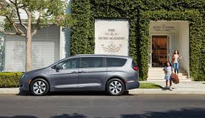 Can the chrysler pacifica hybrid be charged at a public charging station? 2018 Chrysler Pacifica Hybrid Near Fort Wayne Indiana Wabash Valley Chrysler