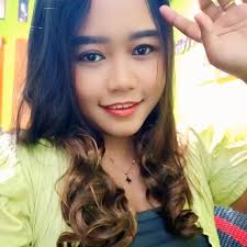 Hahahhaaa 🤣 Mungkin itu sebabnya lahiran disini suami ga boleh nemenin  nginep di kamar inap, harus pulang kalo jam besuknya udh abis 😌 Ibunya  bener2 disuruh istirahat full