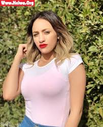 صور مودة الادهم صدرها كبير ملبن مثيرة Basic Tank Top Tank Tops Women