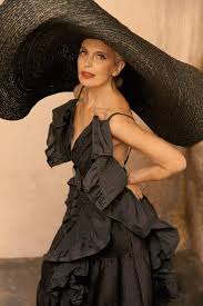 Потрясающе красивая модель milva spina. Milva Spina Renaissance Magazine Iconic Focus Top Modeling Agency In New York And Los Angeles For 30 To 90 Year Old Models