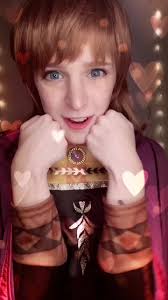 Anna gets drunk and sends Xmas message to hans? Just loved the song and  wanted to use it 😂 #frozen2anna #princessanna #frozenannacosplay  #frozenduet