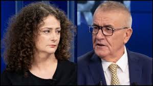 MAKINA E HITEVE FLORI MUMAJESI DHE ANDY GRAM