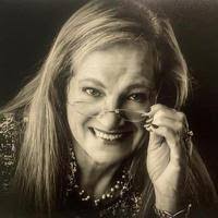 Angela Stidham's Instagram, Twitter & Facebook