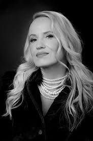 Kip is looking forward to the New Year. Canon R6 85mm, f1.8, 1/640 sec ISO  800