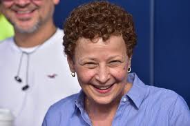 Baseball legend Maria Pepe, is honored in Edgewater