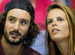 Il pense même poursuivre laure manaudou en justice. Jeremy Frerot Et Laure Manaudou Devoilent Leur Fils Lou 2 Ans En Plein Confinement