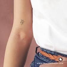 Lebens tattoo design baum des lebens tattoo klein baum. 1001 Wunderschone Und Bezaubernde Ideen Fur Kleines Herz Tattoo