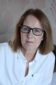 Paula Hillman's Instagram, Twitter & Facebook