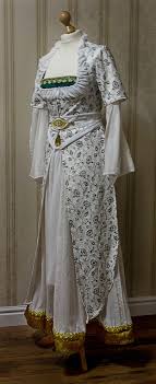 All movements (the timing device) are made in japan. Kleid Aliya Orient Bauchtanz Tribal Dance Elfenkleid Hochzeitskleid Gewandfantasien