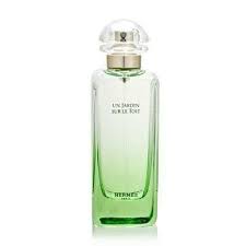 Un Jardin Sur Le Toit Hermes Une Fragrance Fraiche Et Subtile Comme Un Jardin Suspendu Creee En 2011 Jardin Sur Le Toit Eau De Toilette Toit