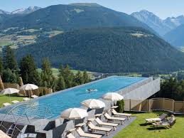 Alpin Panorama Hotel Hubertus S Luxury Wellness Urlaub Hotel Hubertus Hotels Infinity Pools