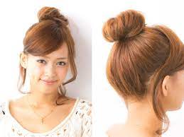 ミディアムヘアの かわいいお団子 高めに作っておしゃれな印象に ミディアムヘア お団子ヘア ヘア
