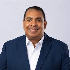 Edgar Batista's Instagram, Twitter & Facebook