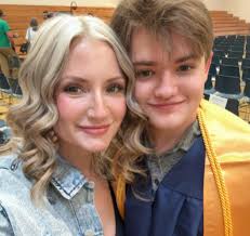 My babies are 19 today! HAPPY BIRTHDAY! I was never prepared for how fast  they would grow up. #motherhood #twinmomlife #choice #raisinggoodhumans