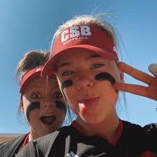 Lexi Hanson (@lexih627)