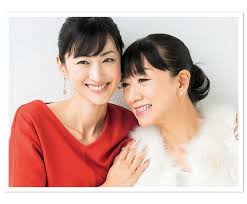 壁 その 8 もはや隠しようがなくなってきた大人の証し シワ 活かすべき 消すべき 藤原美智子 前田ゆか 華麗なる 45歳の壁 の乗り越えかた 美st online be story jp 美 若見えメイク