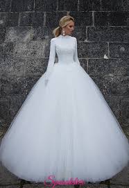 Perfetti per nozze invernali e non solo, gli abiti con maniche lunghe sono una scelta di classe per ogni sposa. Offerta Abiti Da Sposa Con Maniche Lunghe E Collo Alto Autunno Invernosposatelier