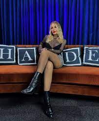 Hande Sarioglu - Free pics, galleries & more at Babepedia