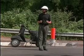 Winner of best director at the 1994 cannes film festival, caro. La Vespa 125 Blu Di Nanni Moretti In Caro Diario Corriere It