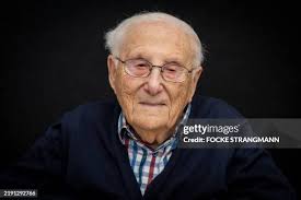 45 foto e immagini ad alta risoluzione di Dora Bergen