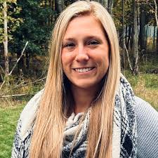 Kayla Connelly's Instagram, Twitter & Facebook