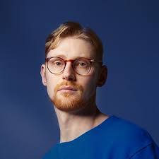 Lauren Beard's Instagram, Twitter & Facebook