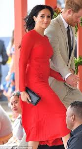 Prince Harry And Meghan Markle Leave Fiji And Head To Tonga Meghan Markle Outfits Meghan Markle Style Prince Harry And Megan