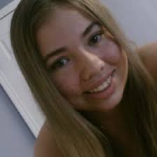 Jada Walls's Instagram, Twitter & Facebook